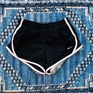 nike shorts 🐧